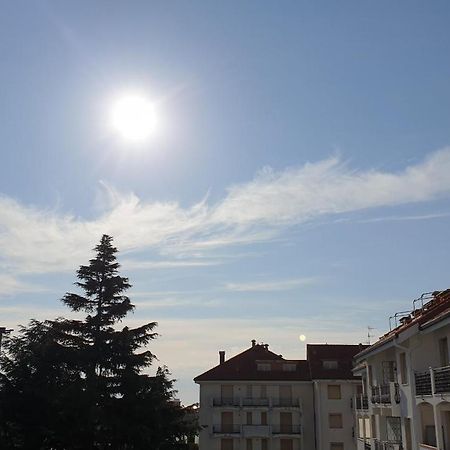 Condominio Ariazzurra S. Bart. San Bartolomeo Al Mare Eksteriør billede