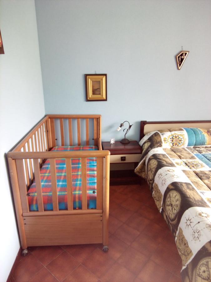 Condominio Ariazzurra S. Bart. San Bartolomeo Al Mare Eksteriør billede